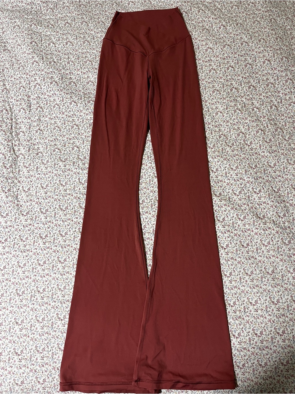 Offline by Aerie Women’s High-Waist Flare leggings small